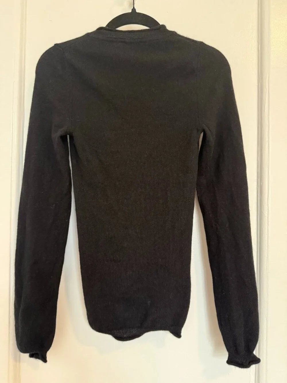 GWYN (f/k/a G Label by Goop) The Minimalist Cashmere Sweater in black